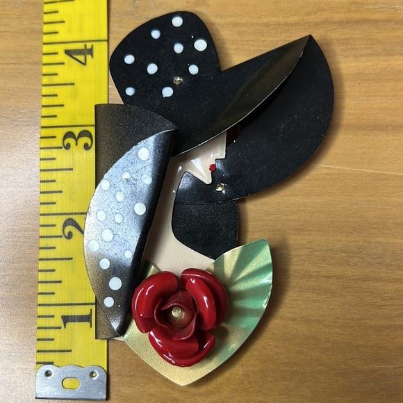 Vintage Art Deco Large Painted Aluminum Stylish Lady Pin - Picture 4 of 5